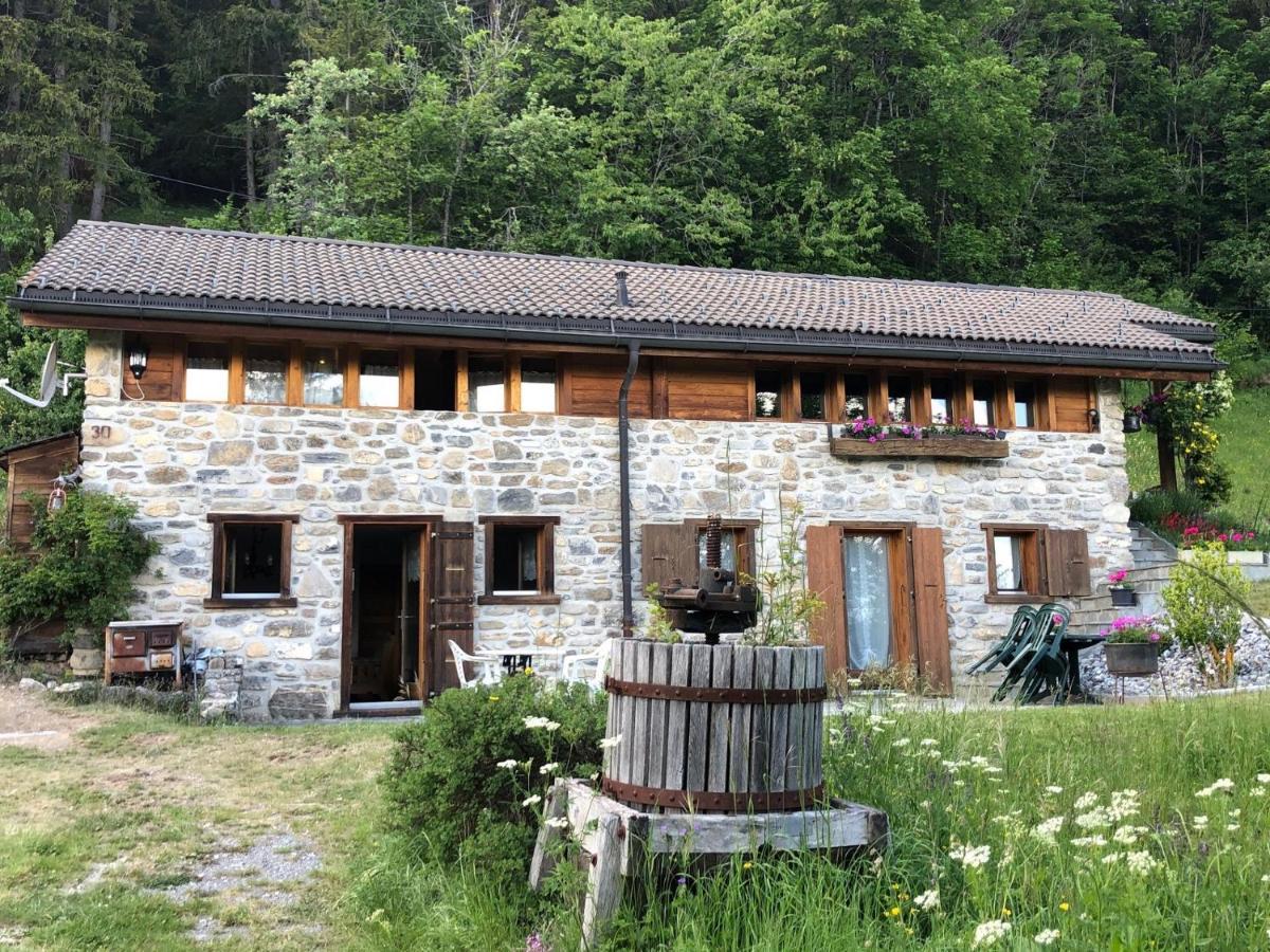 Chalet A L'oree Du Bisse *